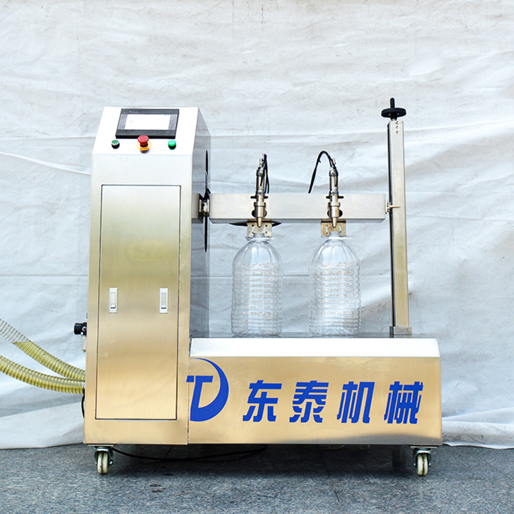 俱往矣，數(shù)風(fēng)流人物，還看東泰半自動(dòng)食用油灌裝機(jī)